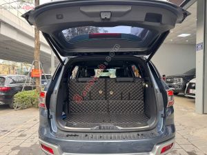 Xe Ford Everest Titanium 2.2L 4x2 AT 2016