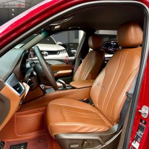 Xe VinFast Lux SA 2.0 Premium 2.0 AT 2021