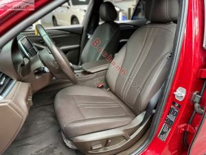 Xe VinFast Lux A 2.0 Base 2.0 AT 2021