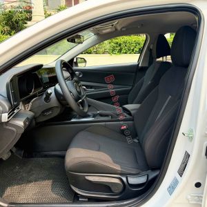 Xe Hyundai Elantra 1.6 AT Tiêu chuẩn 2024